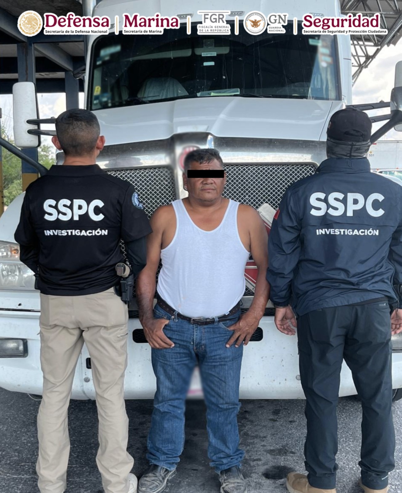 En Nuevo León, detienen a una persona y aseguran tractocamión con 76 mil litros de hidrocarburo de procedencia ilícita